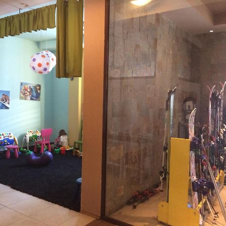 Stenata Huge Ski To Door Apartment بامبوروفو المظهر الخارجي الصورة