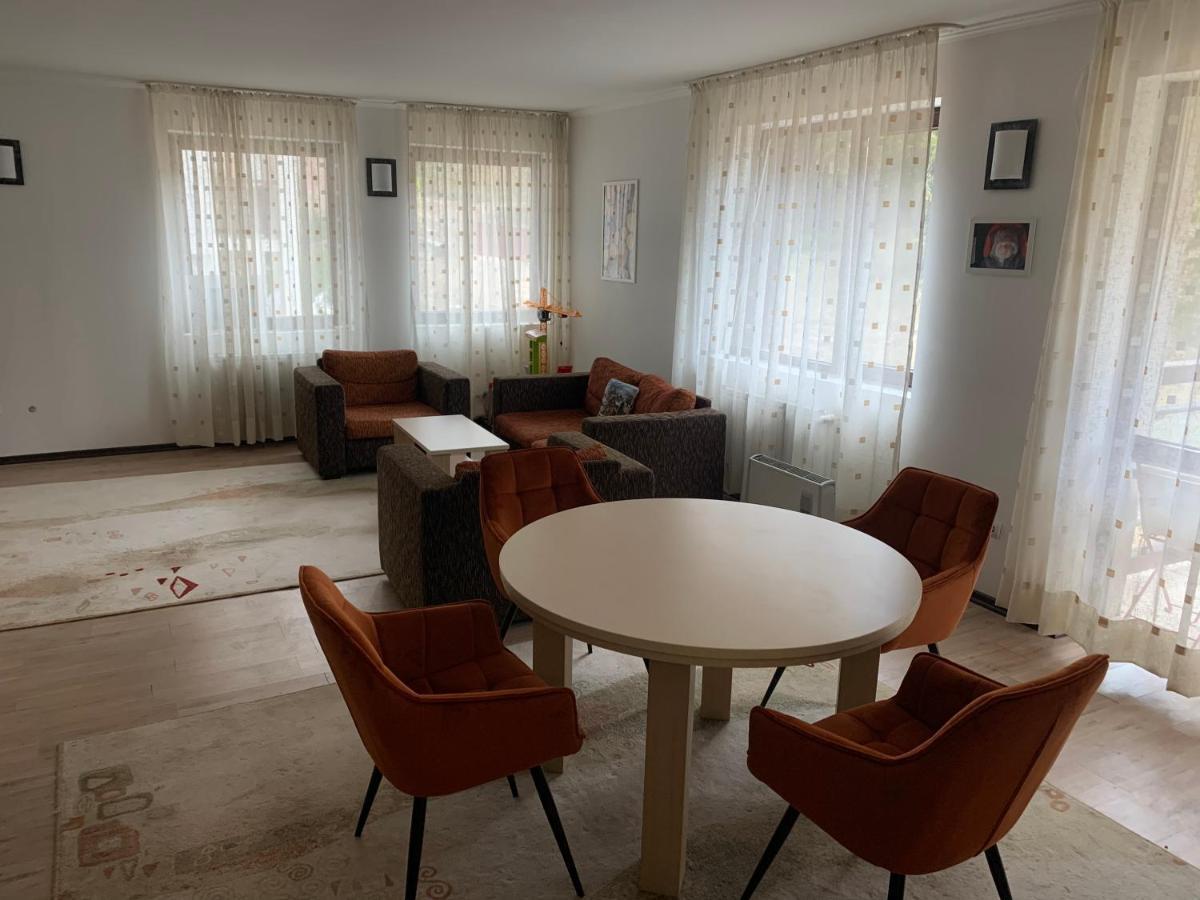 Stenata Huge Ski To Door Apartment بامبوروفو المظهر الخارجي الصورة