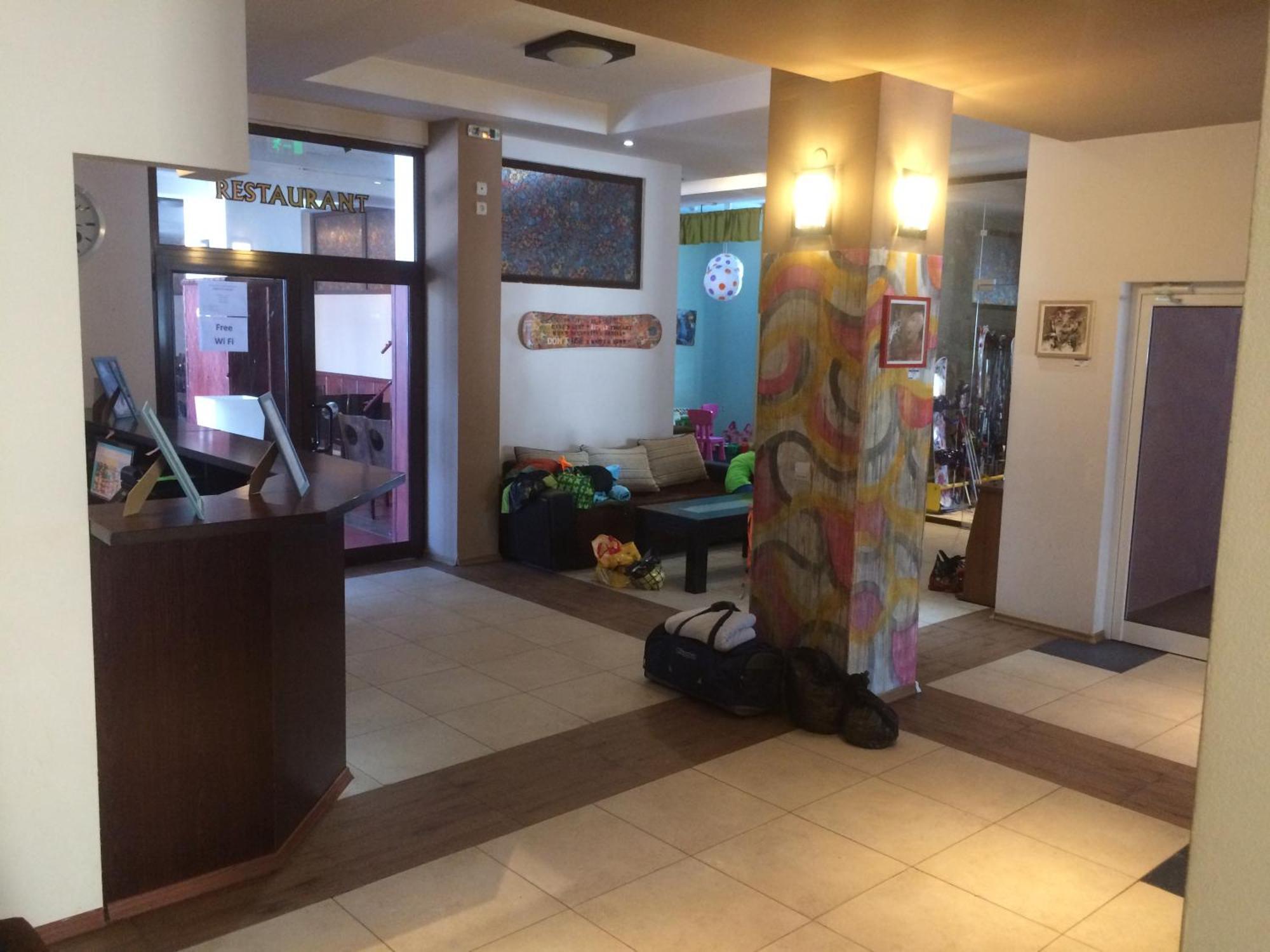 Stenata Huge Ski To Door Apartment بامبوروفو المظهر الخارجي الصورة